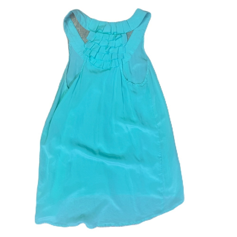 Silence + Noise Minced Green Small Tank: Ruffle Your Style Game for Just $16!